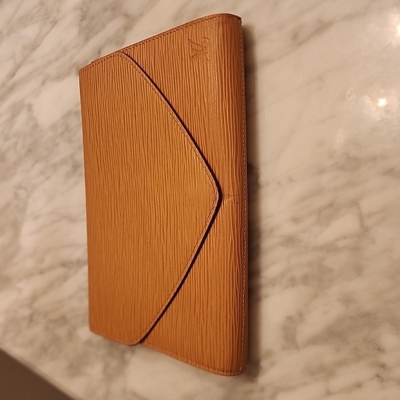 Louis Vuitton Epi Art Deco Clutch - Picture 1 of 8